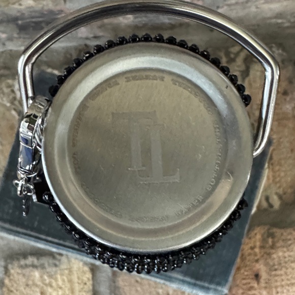 TOMO Elegant Black Rhinestone Water Bottle - Picture 3 of 6